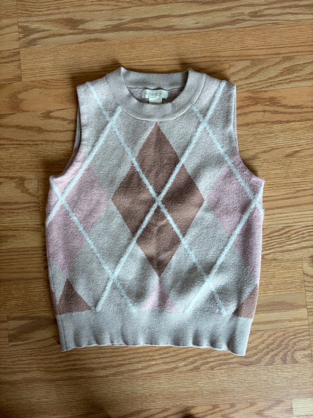 Argyle Knit Sleeveless Pullover in Pink & Brown